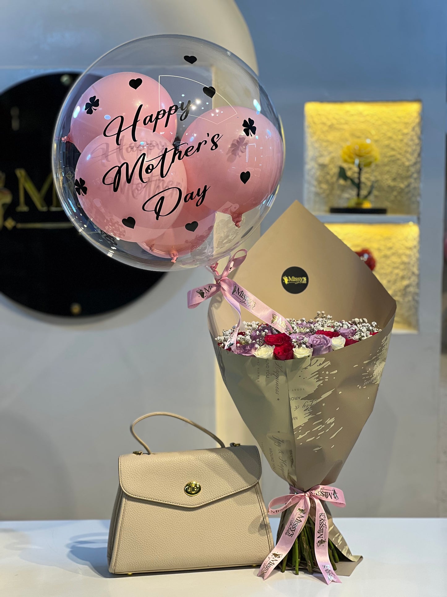 Dear Mom ( flowers, balloons, hand bag)