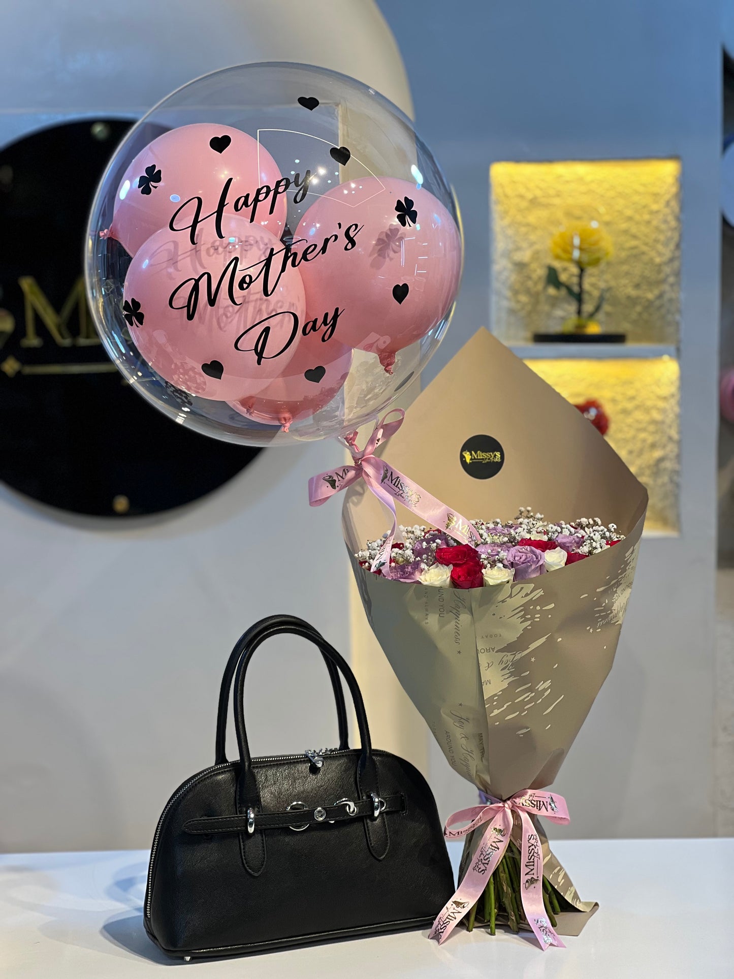 Dear Mom ( flowers, balloons, hand bag)