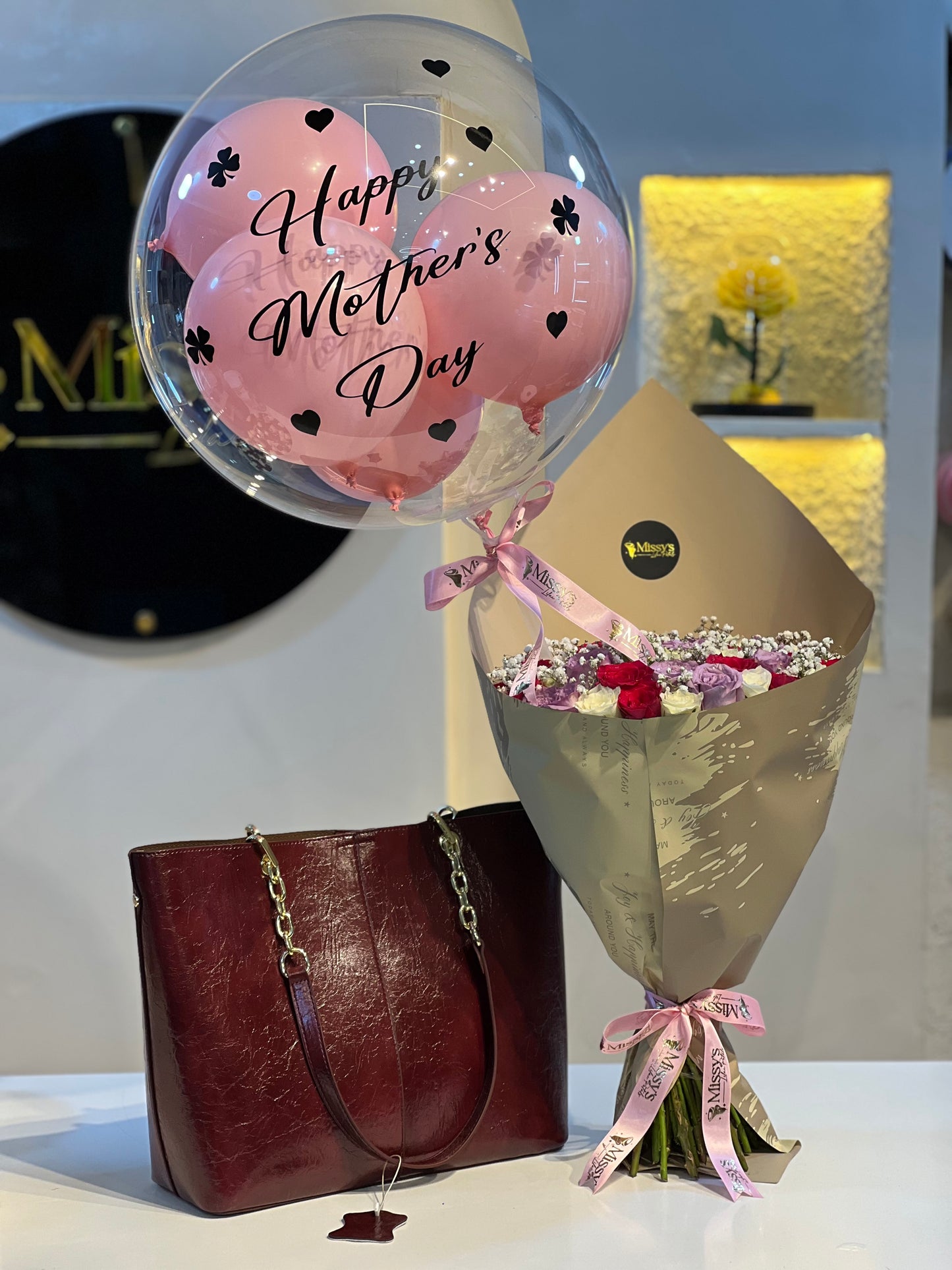 Dear Mom ( flowers, balloons, hand bag)